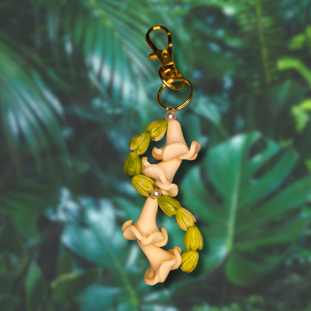 Puakenikeni and pikake twist keychain – Hana Ma'ema'e Crafts