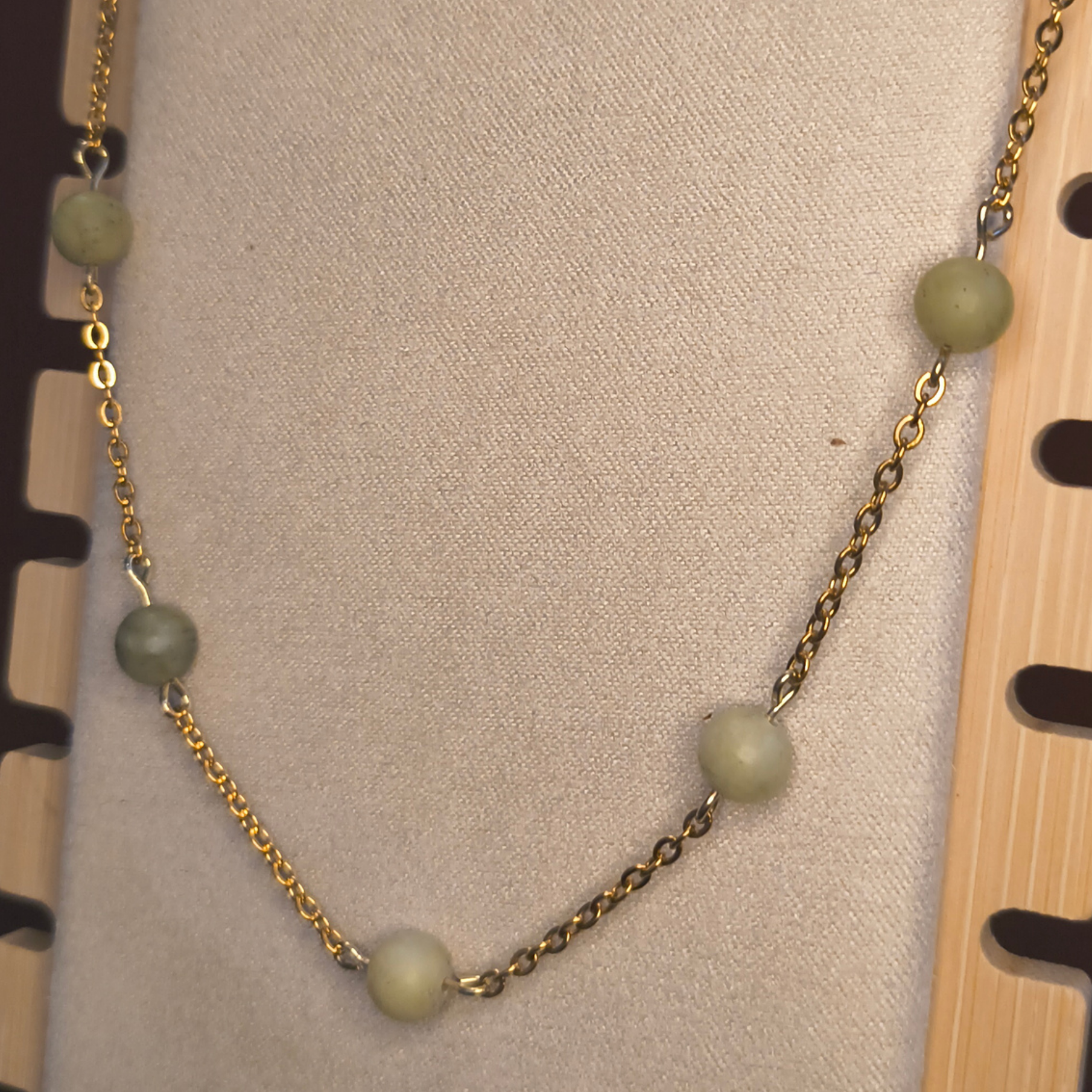 Jade bead necklace