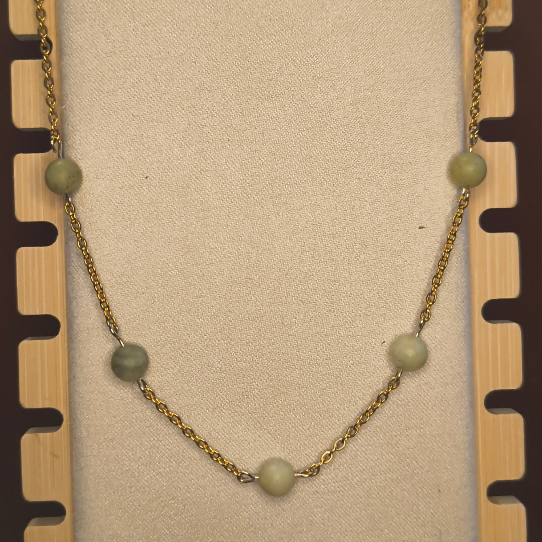 Jade bead necklace
